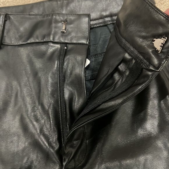 Faux leather high waist pants - Picture 5 of 5